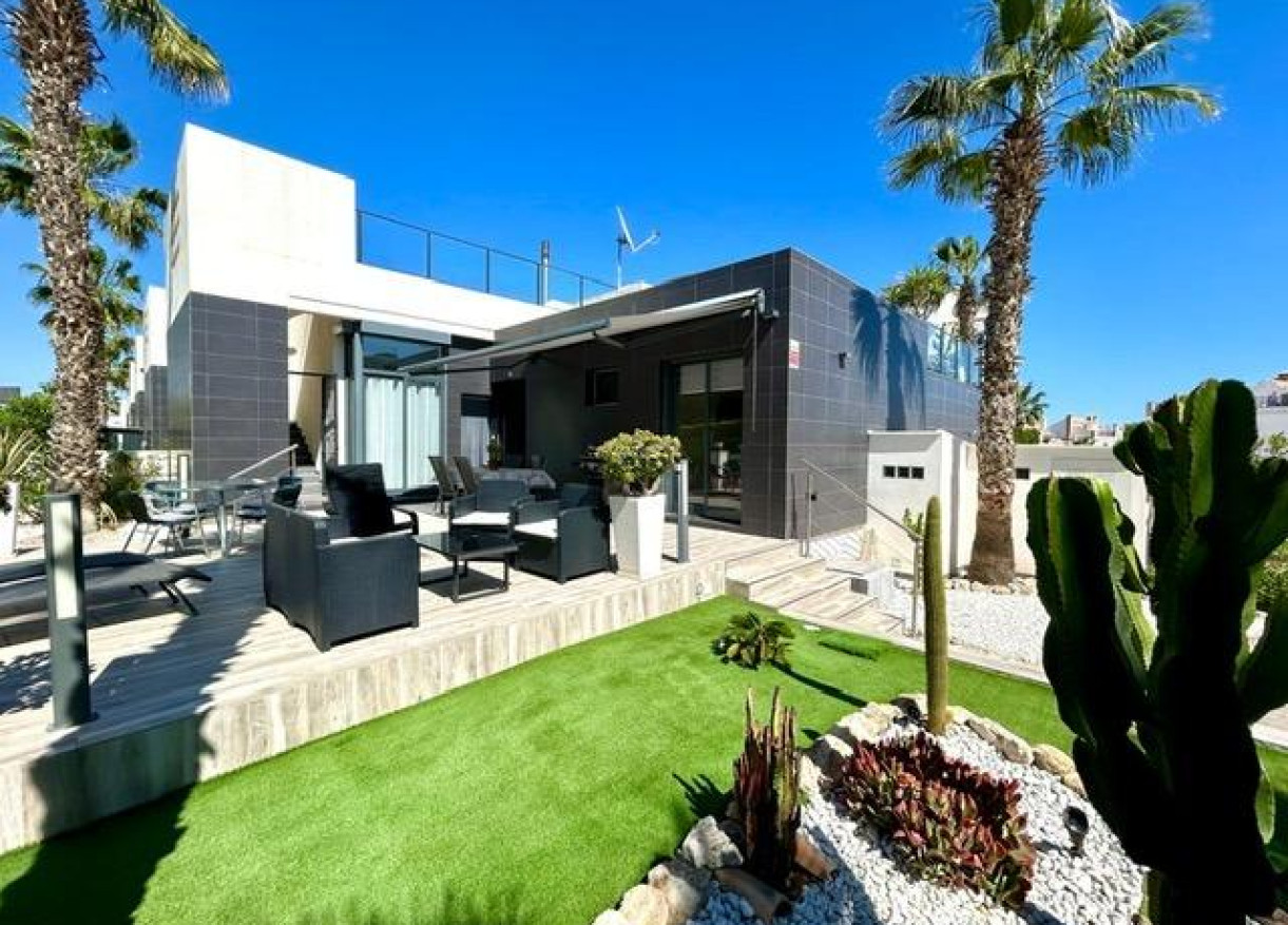 Semi · Resale · Orihuela Costa · TBHUR-75596