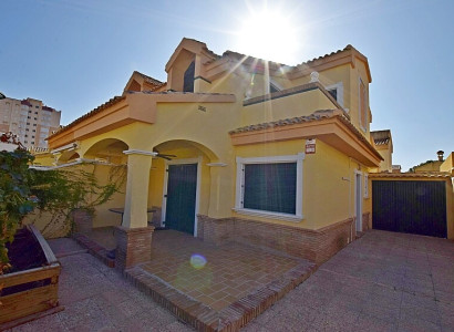 Semidetached villa - Resale - Orihuela Costa - Dehesa de Campoamor