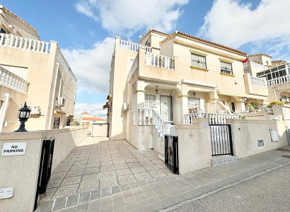 Semidetached villa - Resale - Orihuela Costa - Las Filipinas