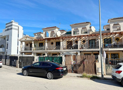 Semidetached villa - Resale - Orihuela Costa - villamartin