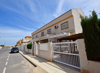 Semidetached villa - Resale - Torrevieja - Calas - norte ciudad