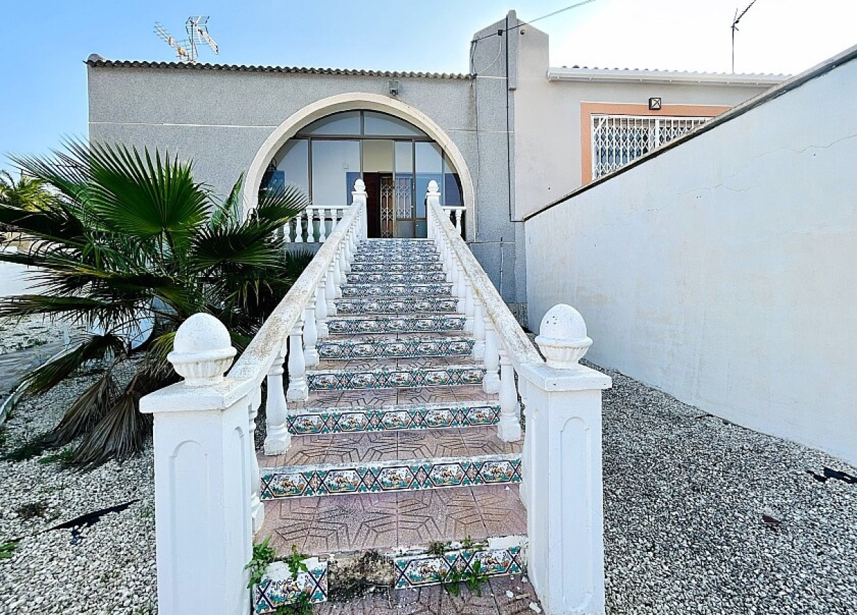 Semidetached villa · Reventa · Torrevieja · OL-35289