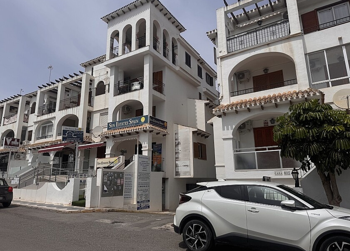 Storage room and parking · Resale · Orihuela Costa · OL-11185