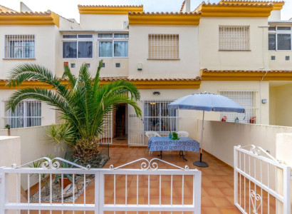 terraced house - Resale - Orihuela Costa - Campoamor