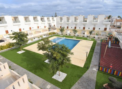 terraced house - Resale - Torrevieja - Centro