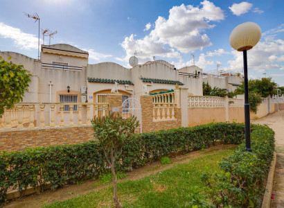 terraced house - Resale - Torrevieja - Los balcones