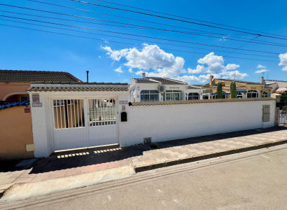 Town house - Resale - Torrevieja - San Luis