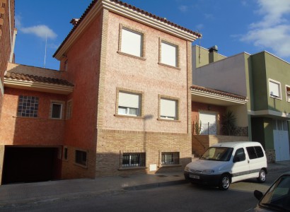 Townhouse - Reventa - Heredades - Heredades