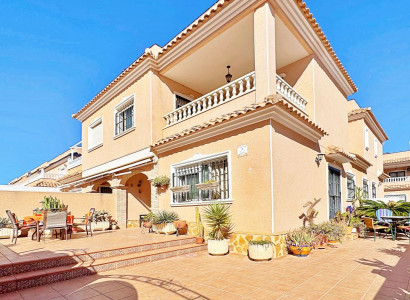Townhouse - Rynek wtórny - Orihuela Costa - villamartin