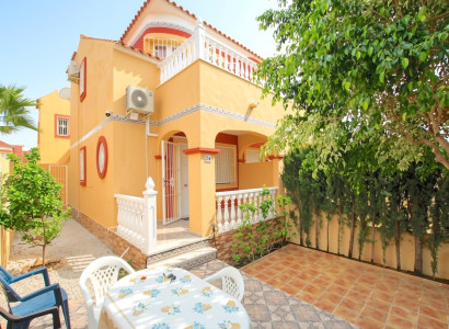 Townhouse - Sale - Villamartin - Villamartin