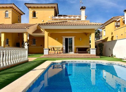 Villa - Resale - Orihuela Costa - Cabo Roig