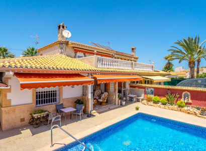 Villa - Resale - Orihuela Costa - Campoamor