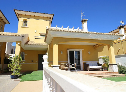 Villa - Resale - Orihuela Costa - La Zenia