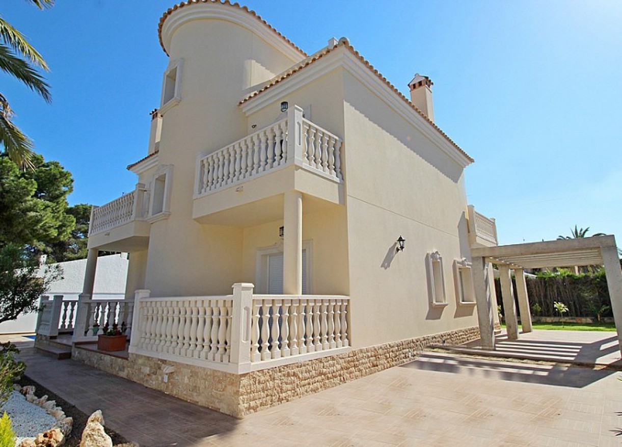 Villa · Resale · Orihuela Costa · OL-27446