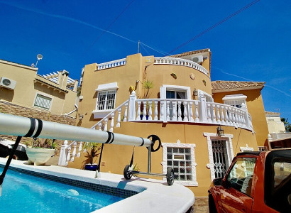 Villa - Resale - Orihuela Costa - Villamartin area