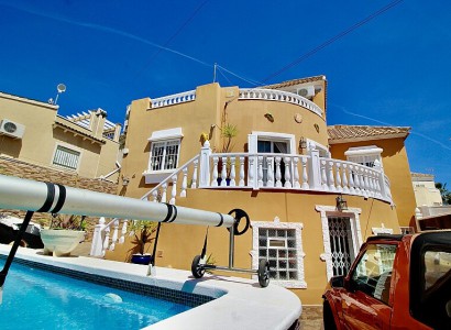 Villa - Resale - Orihuela Costa - Villamartin area