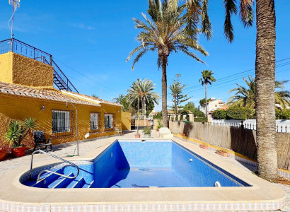 Villa - Resale - Orihuela - Orihuela Costa
