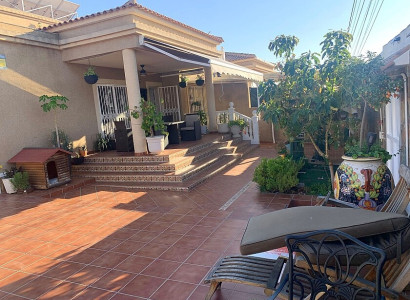 Villa - Resale - Torrevieja - El chaparral