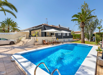 Villa - Resale - Torrevieja - Rocio del Mar