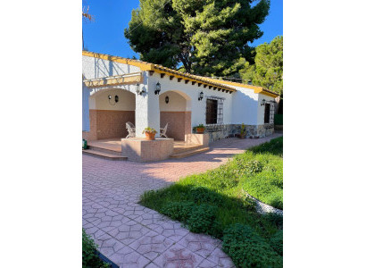 Villa - Sale - Orihuela Costa - Punta Prima