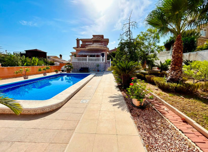- VILLA - Sale - Orihuela - Los Balcones