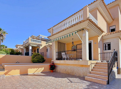 Villa - Sale - Orihuela - Orihuela Costa