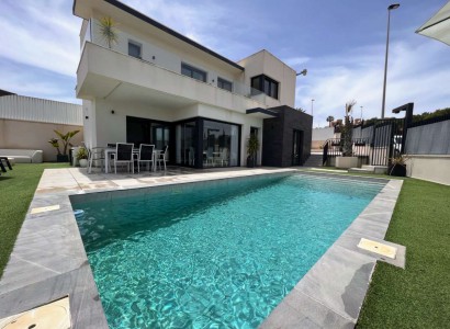 Villa - Sale - San Miguel de Salinas - San Miguel de Salinas