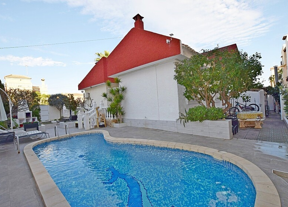 Villa · Sale · Torrevieja · OL-72904