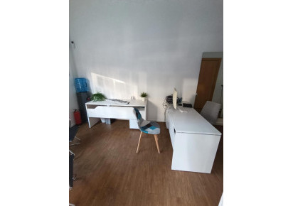 Wynajem długoterminowy · Oficinas · Torrevieja · Centro