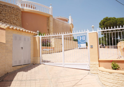 Wynajem krótkoterminowy · Villa · Jávea