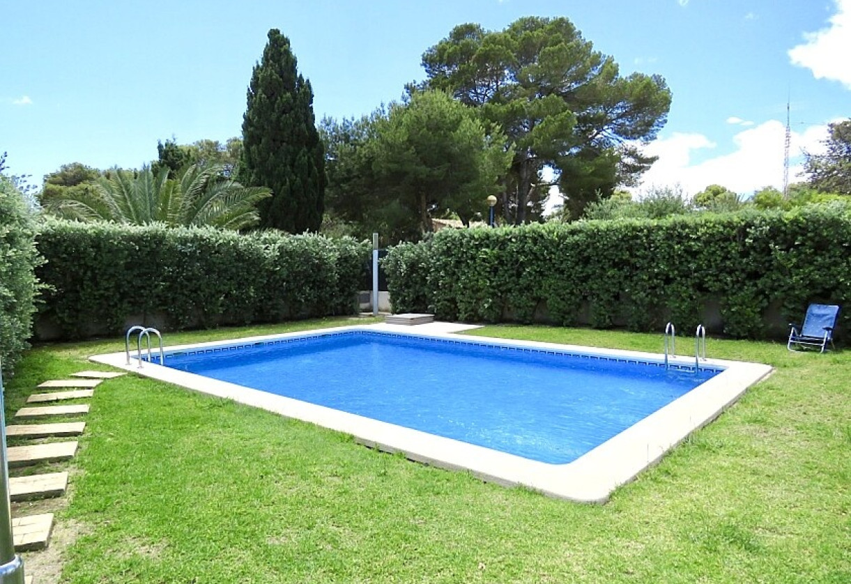 Resale · Semidetached villa · Punta Prima