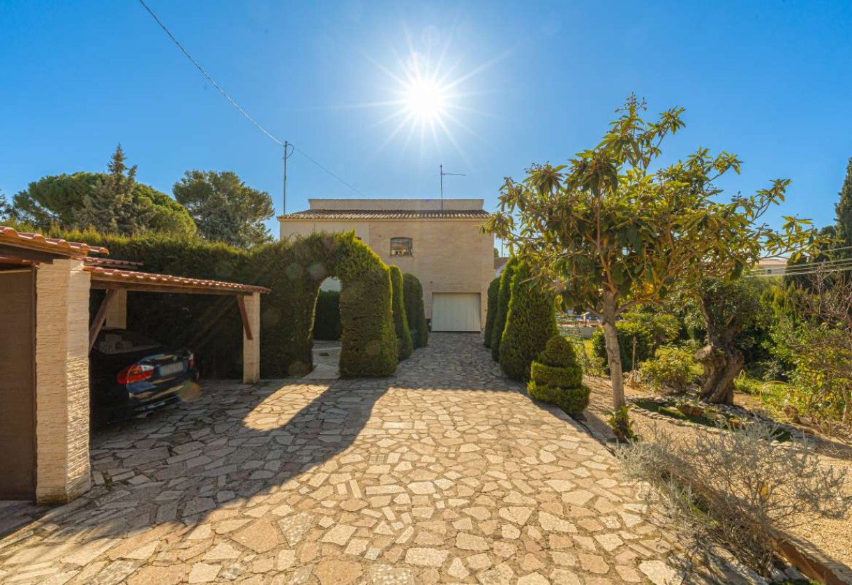 Sale · detached house · Calpe