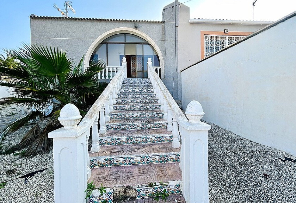 Sale · Semidetached villa · Torrevieja · Los balcones