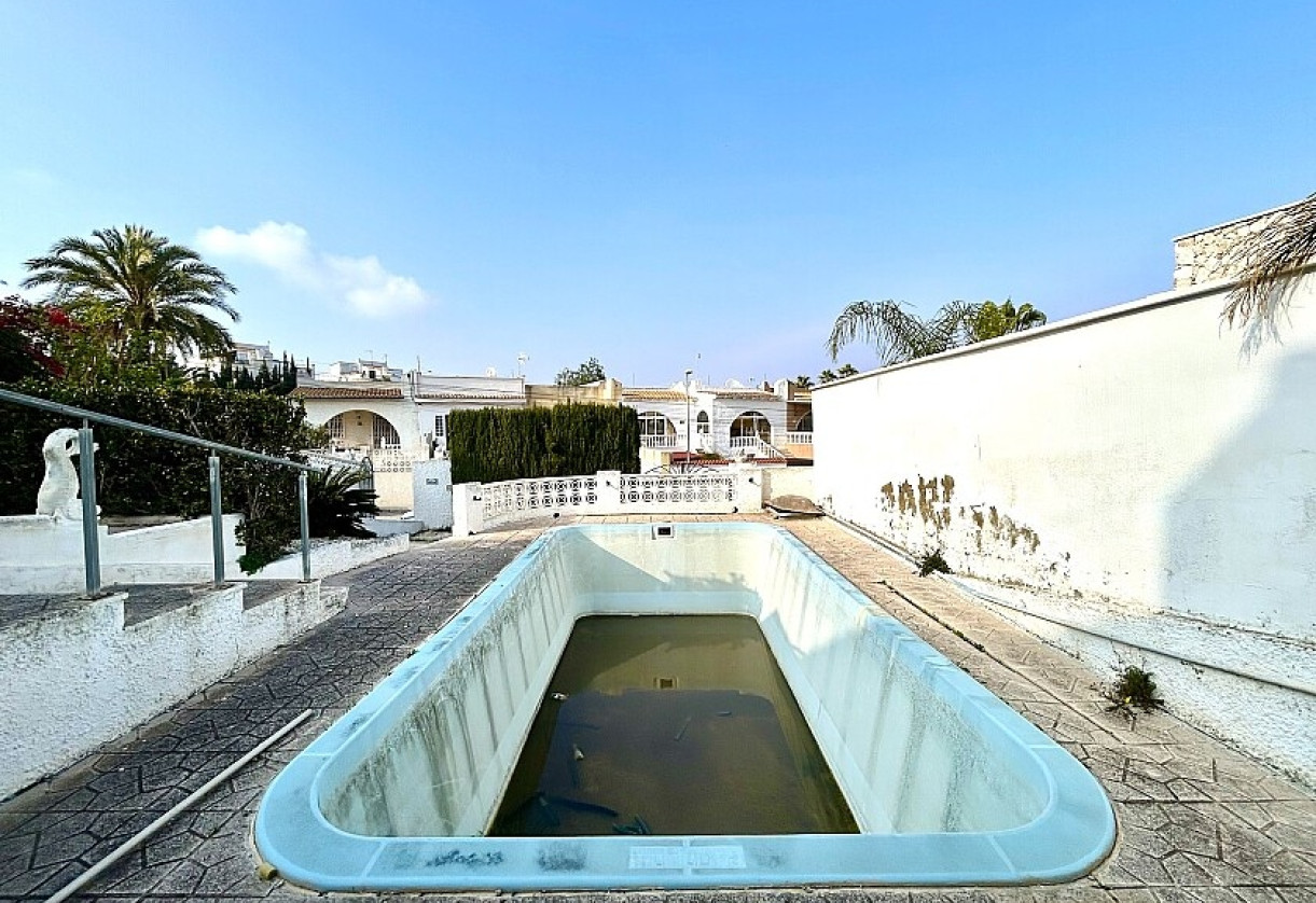 Sale · Semidetached villa · Torrevieja · Los balcones