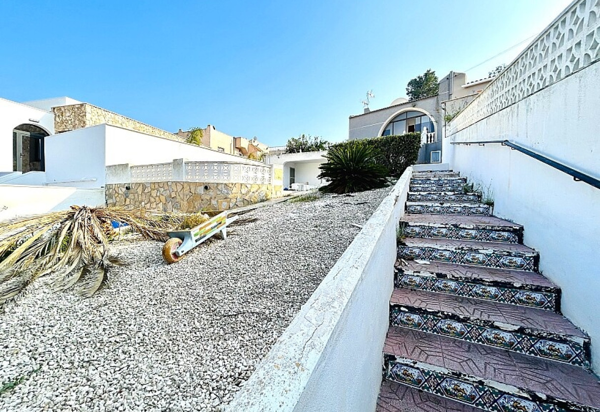 Sale · Semidetached villa · Torrevieja · Los balcones