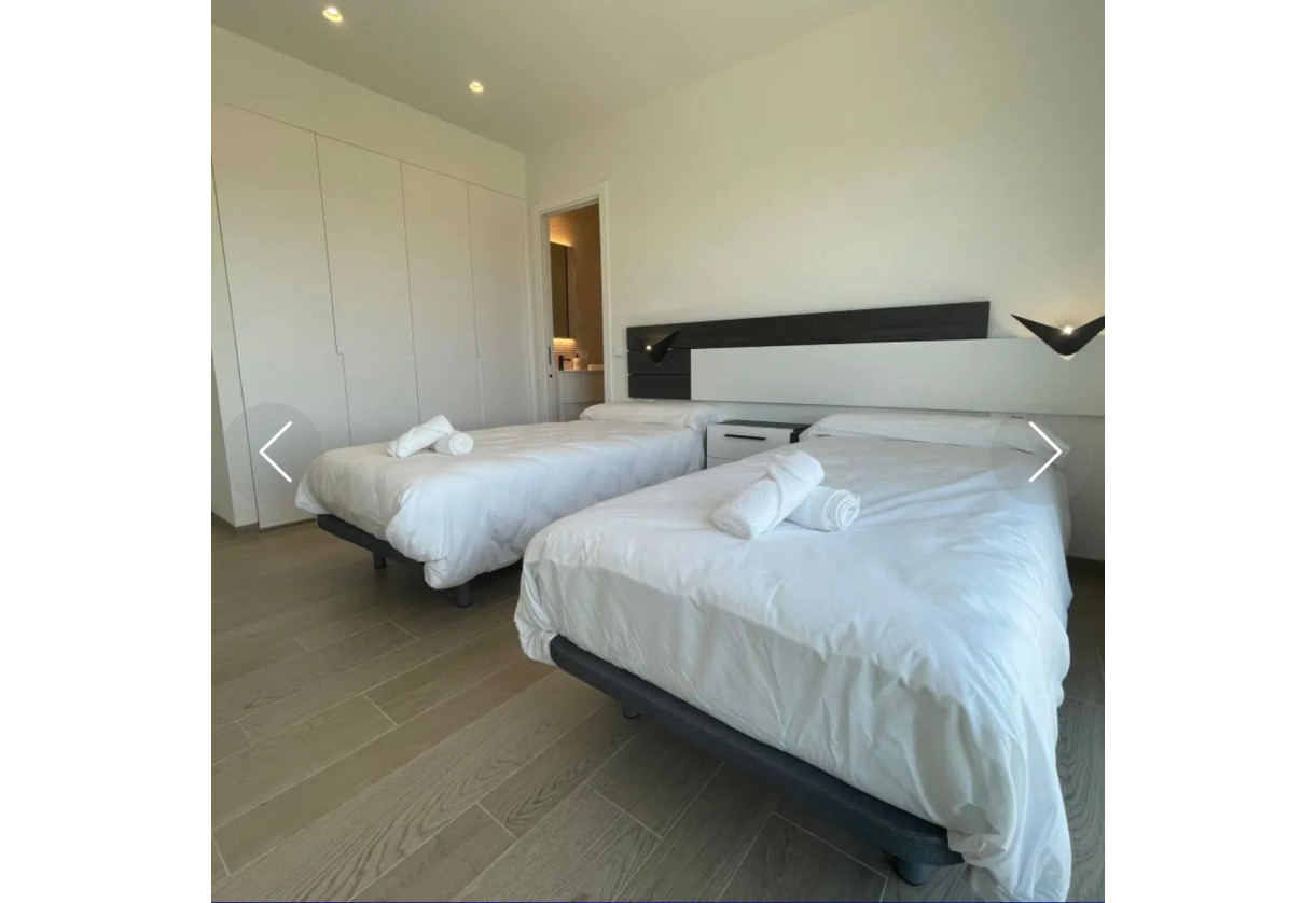 Reventa · Apartment · Las Colinas Golf and Country Club