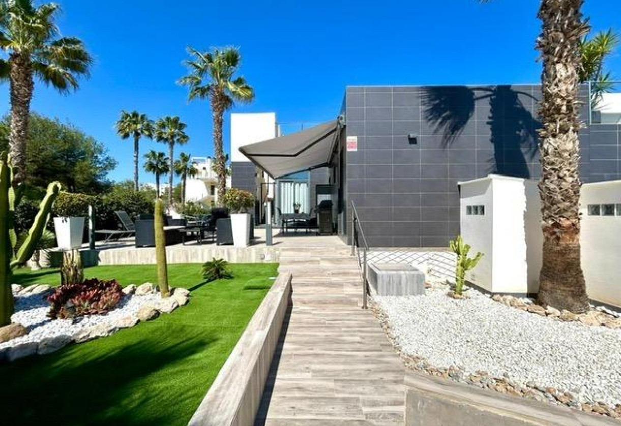 Sale · Semi · Orihuela Costa · Villamartín-Las Filipinas