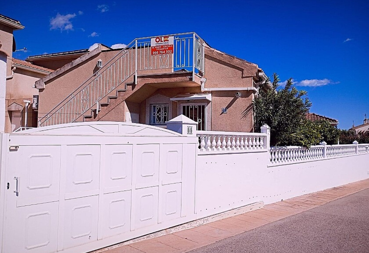 Reventa · Villa · Torrevieja · Los Altos