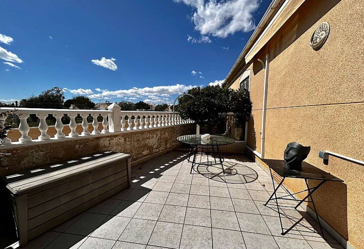 Reventa · Villa · Torrevieja · Los Altos