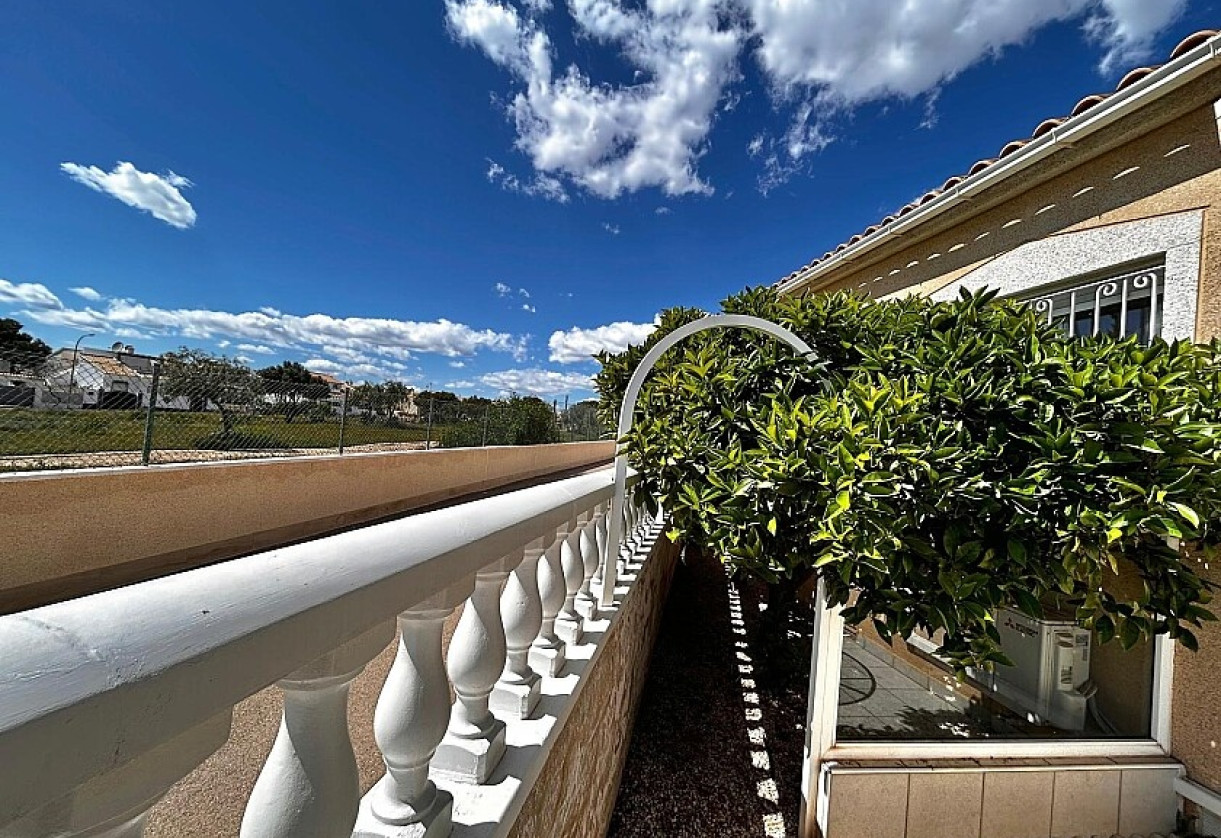 Reventa · Villa · Torrevieja · Los Altos