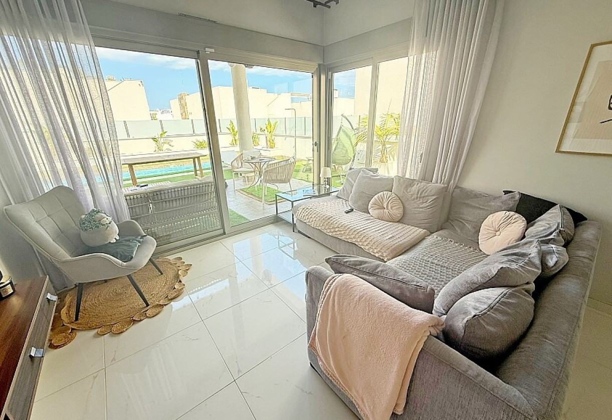 Rynek wtórny · Luxury villa · Orihuela Costa · villamartin