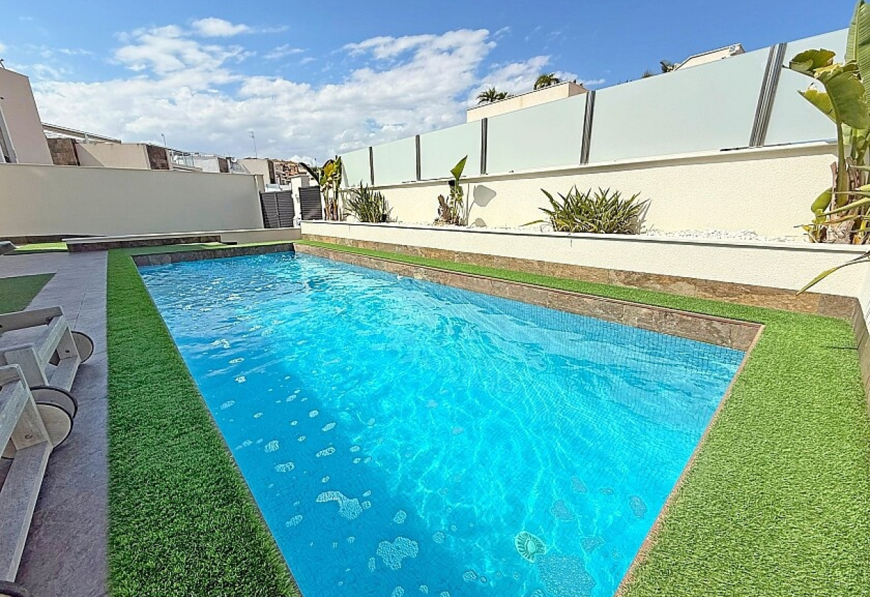 Rynek wtórny · Luxury villa · Orihuela Costa · villamartin