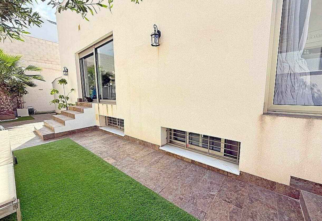 Rynek wtórny · Luxury villa · Orihuela Costa · villamartin