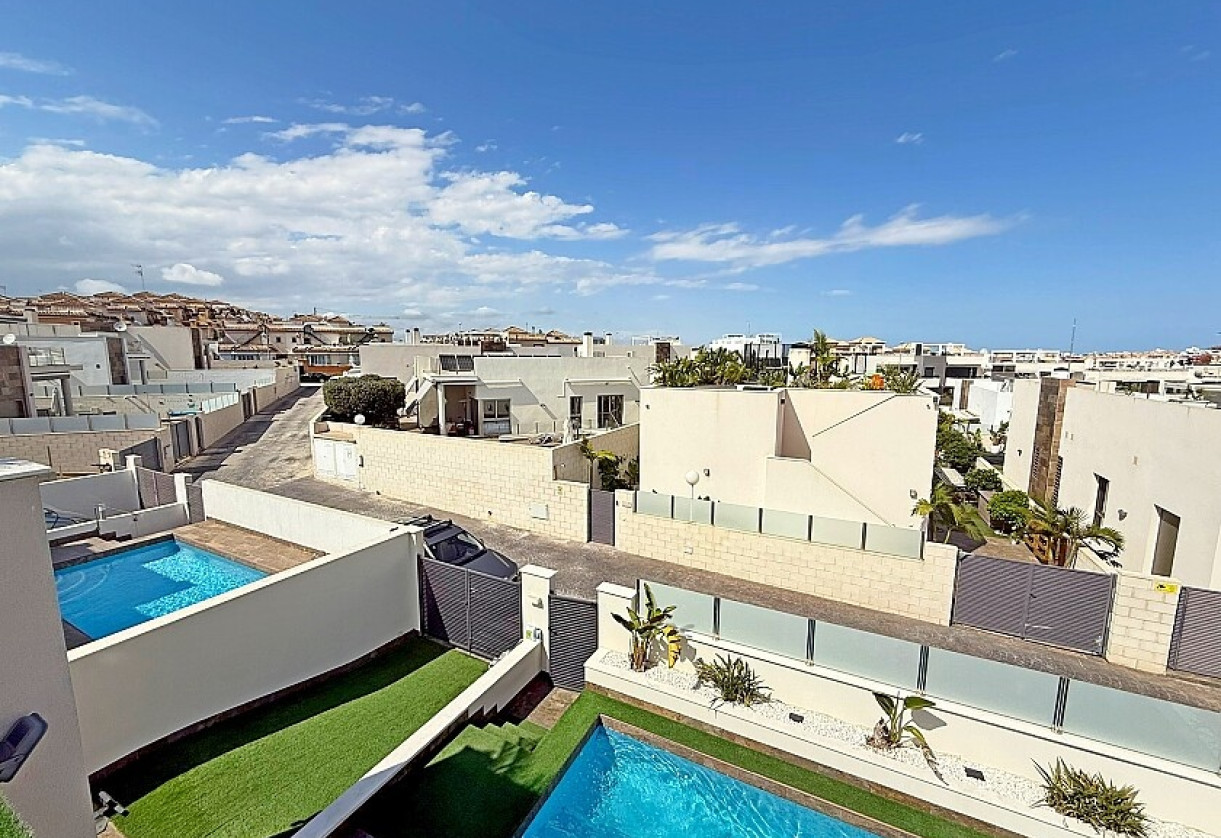 Rynek wtórny · Luxury villa · Orihuela Costa · villamartin