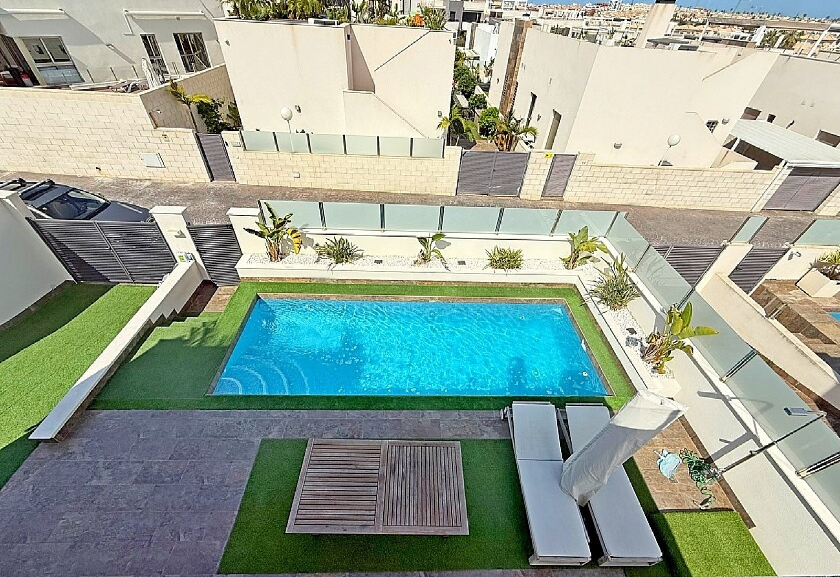 Rynek wtórny · Luxury villa · Orihuela Costa · villamartin