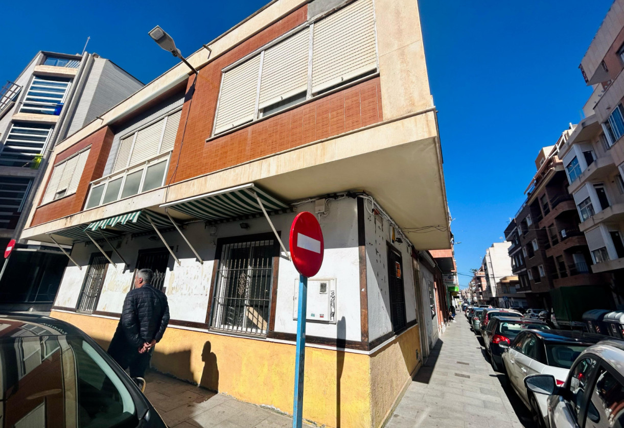 Sale · House · Torrevieja · Centro