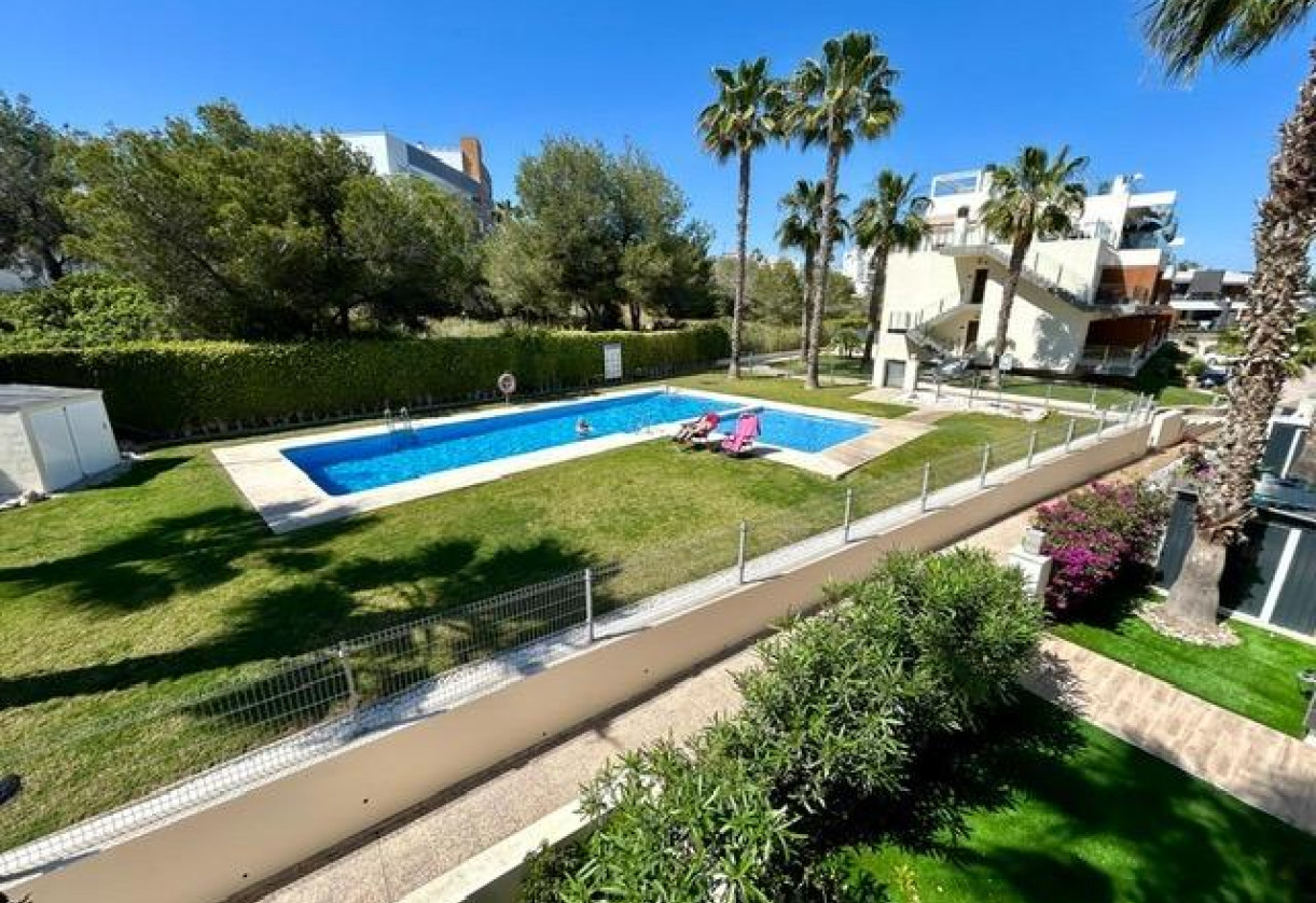 Sale · Semi · Orihuela Costa · Villamartín-Las Filipinas