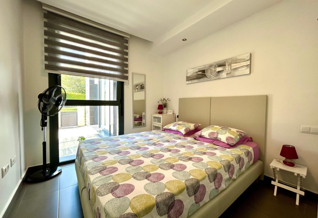 Sale · Semi · Orihuela Costa · Villamartín-Las Filipinas