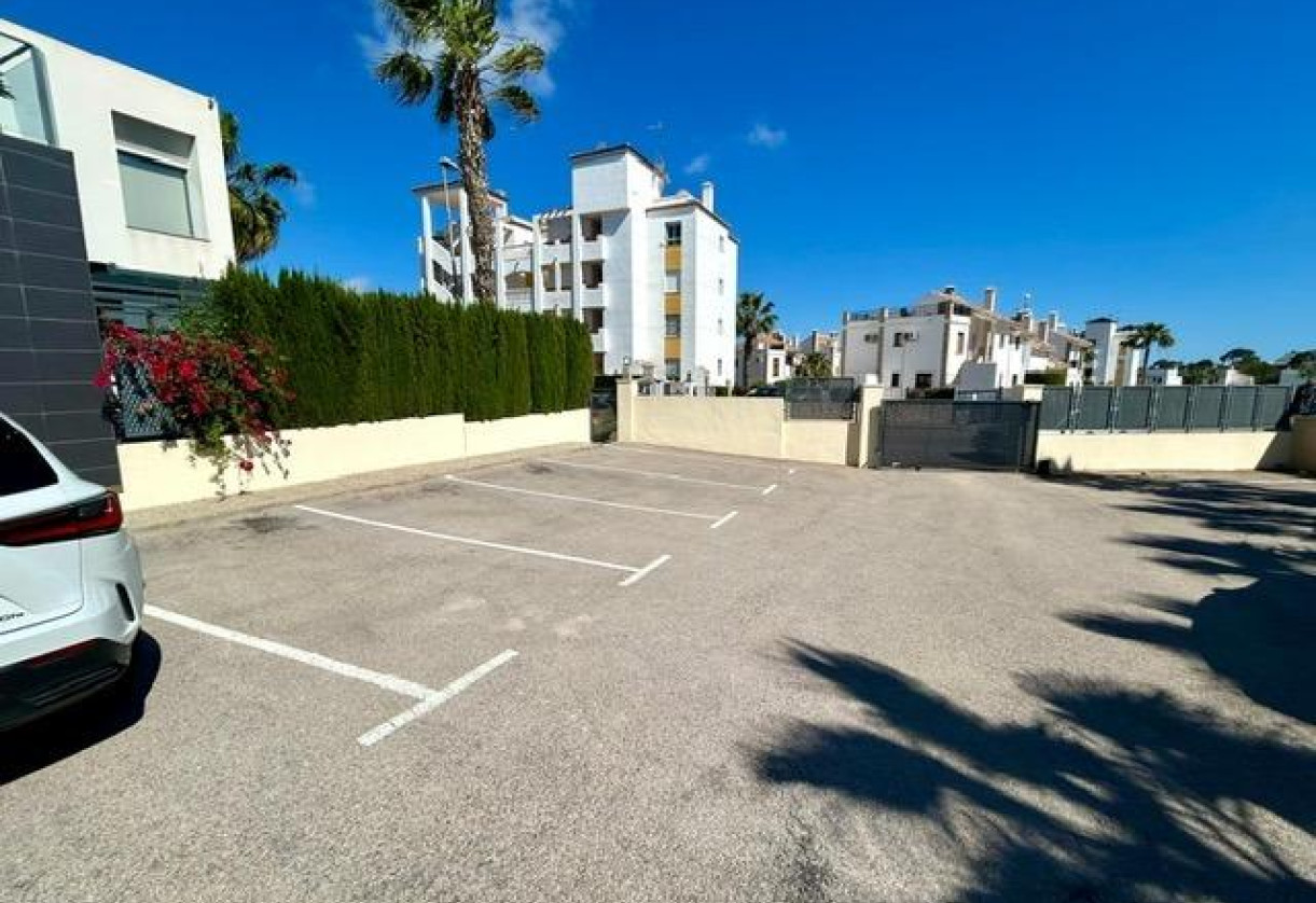 Sale · Semi · Orihuela Costa · Villamartín-Las Filipinas