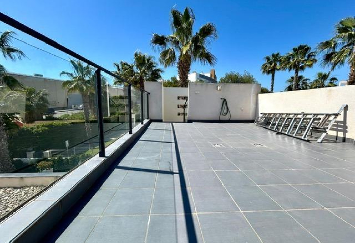 Sale · Semi · Orihuela Costa · Villamartín-Las Filipinas